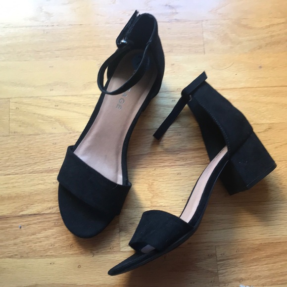 Black suede kitten heels - Picture 2 of 4